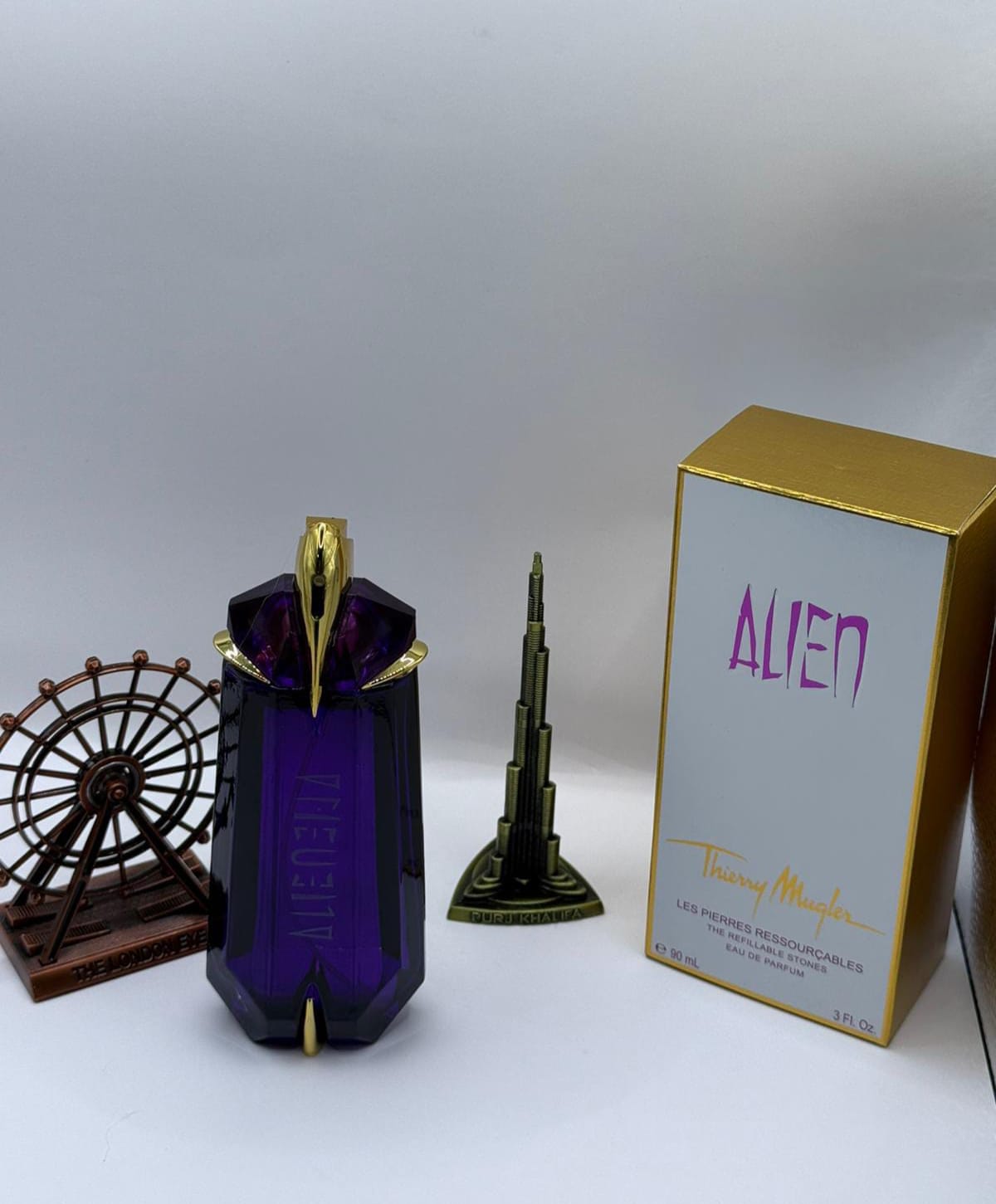 Alien Eau de Parfum 3 fl oz | Floral & Woody unisex Perfume